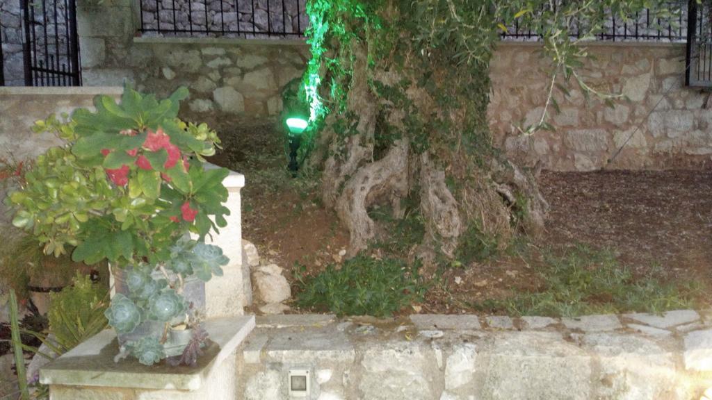 فيلا Tzitzifes Stone Mansion المظهر الخارجي الصورة