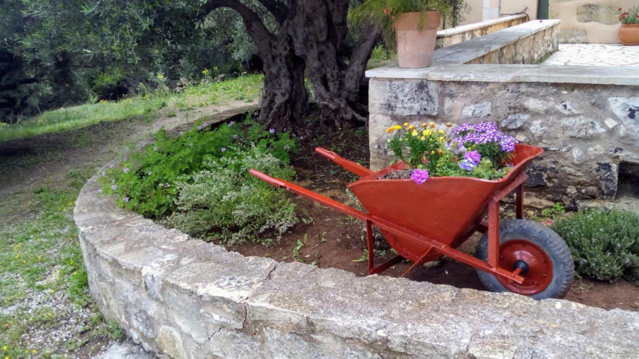 فيلا Tzitzifes Stone Mansion المظهر الخارجي الصورة